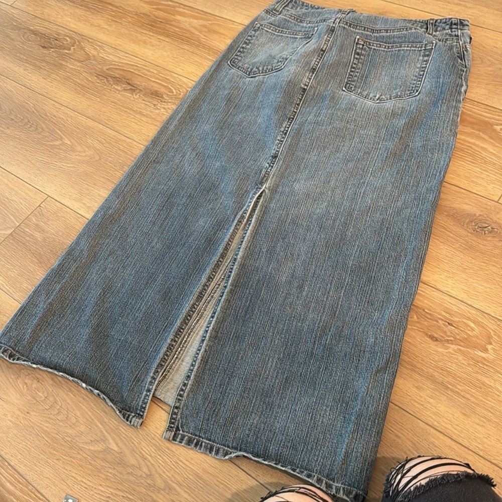 Gap Vintage Y2K Denim Maxi skirt split in back - Picture 6 of 7